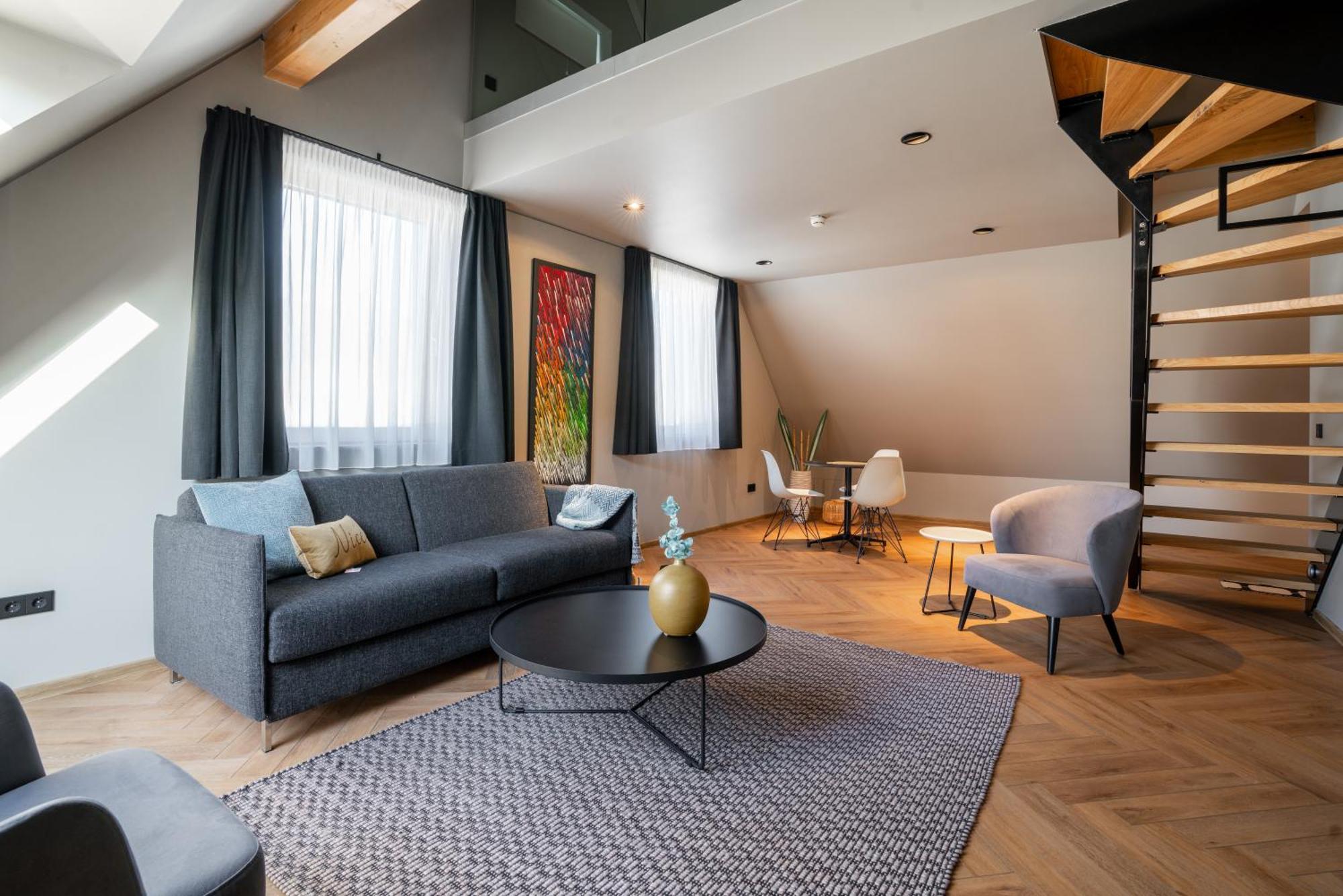 Hotel Nice Лаупхайм Екстериор снимка