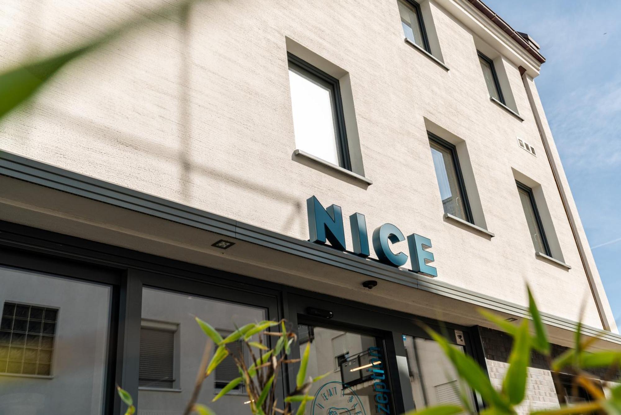 Hotel Nice Лаупхайм Екстериор снимка